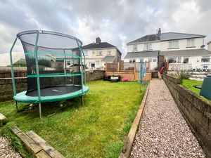 Photo 25- click for photo gallery